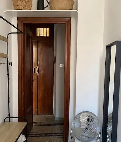 Cosy And Stylish In A Lively Area Of Apartamento