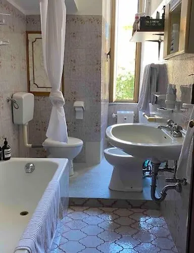 Apartamento Cosy And Stylish In A Lively Area Of