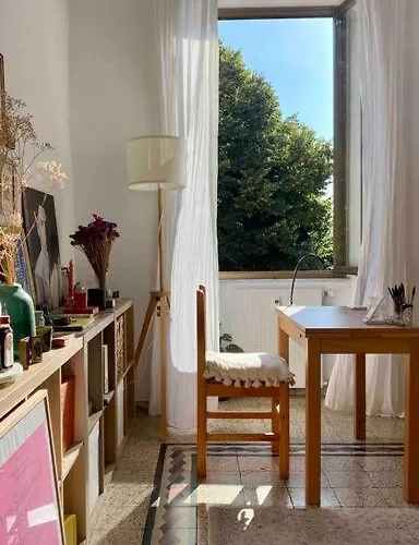 Cosy And Stylish In A Lively Area Of * Roma
